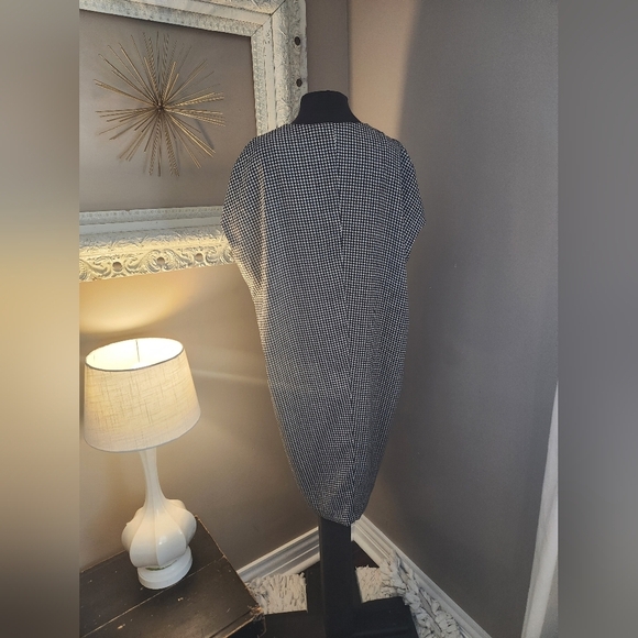 Elegant Black and White Checkered Club Monaco Dress Size 2 - Picture 3 of 5